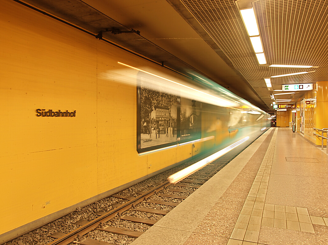 RS3732_Suedbahnhof_3-scr
